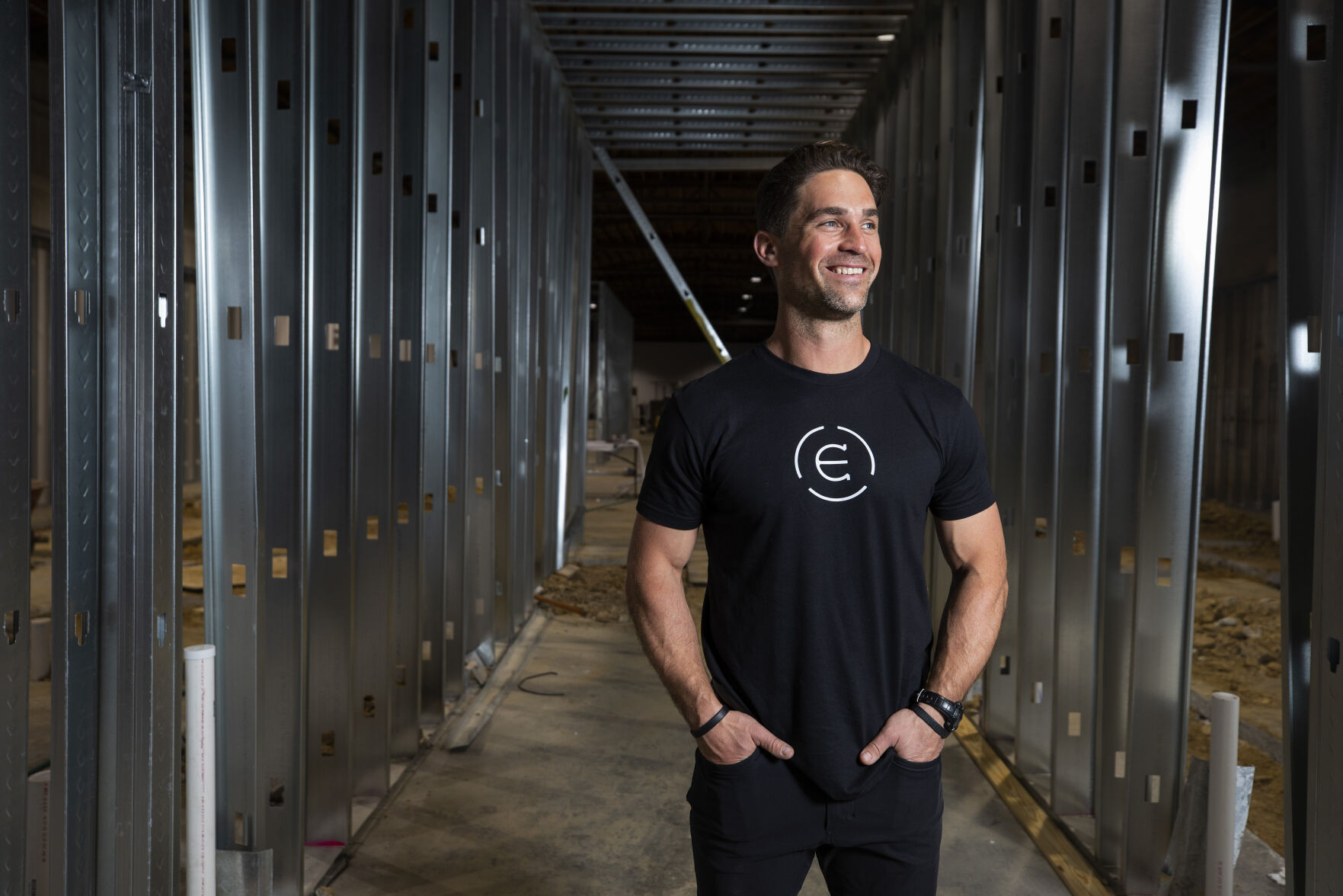 joey welling portrait b.jpg